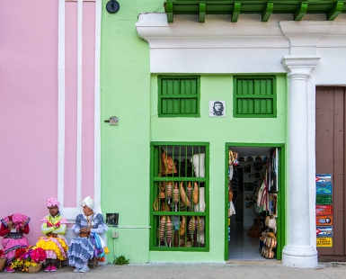 Everything here is so beautifully colorful - but unfortunately without fun