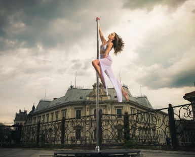 Dancing with the wind