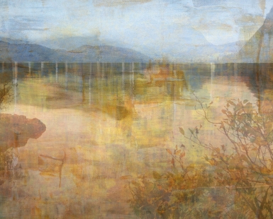 Autumn at the mountain lake